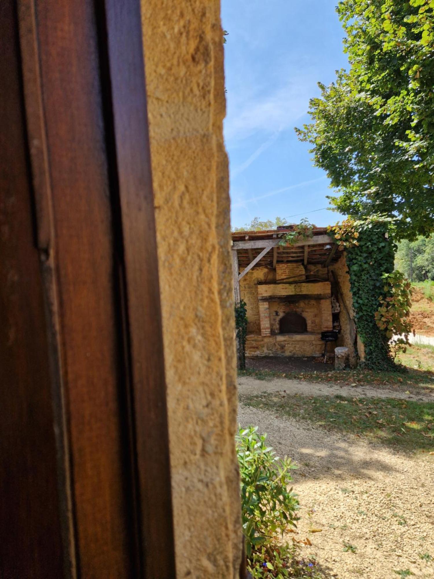 Gites Le Clos De Veyrignac Esterno foto